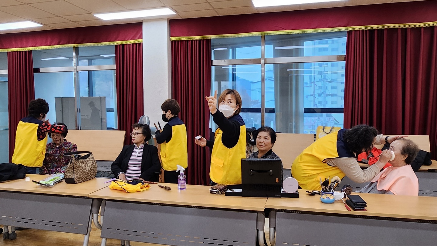 지원2동 장수사진 봉사활동  첨부이미지 : 1669914981026.jpg