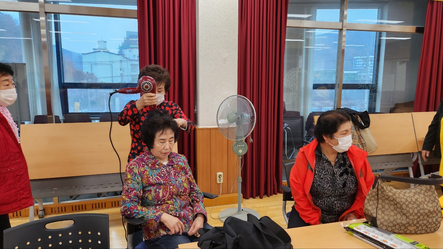 지원2동 장수사진 봉사활동  첨부이미지 : 1669914981143.jpg
